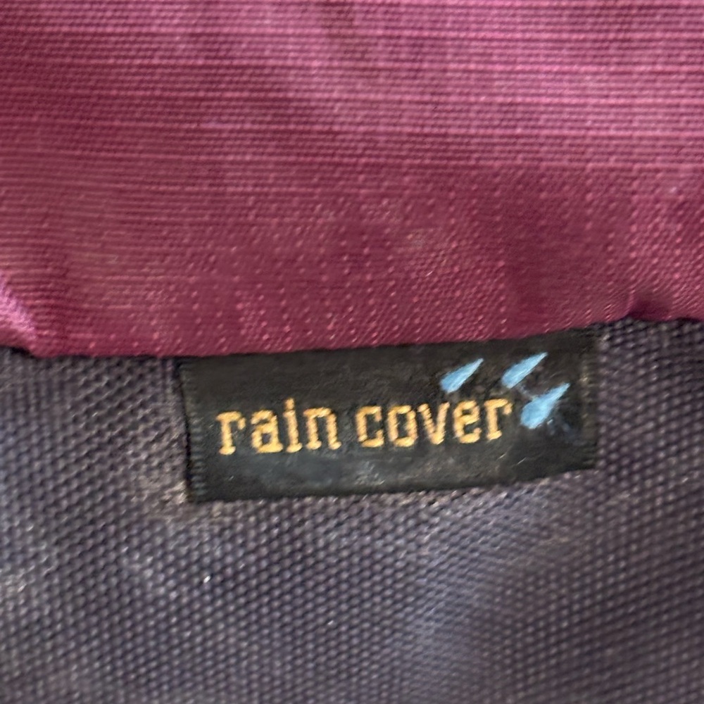 Deuter Navajo 23 SL Purple/Burgundy Hiking Backpack with Rain Cover - Picture 6 of 12